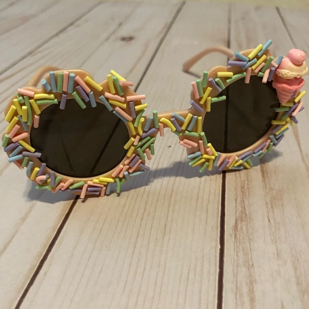 Girls light pink flower shaped sunglasses w sprinkles and ice cream charm